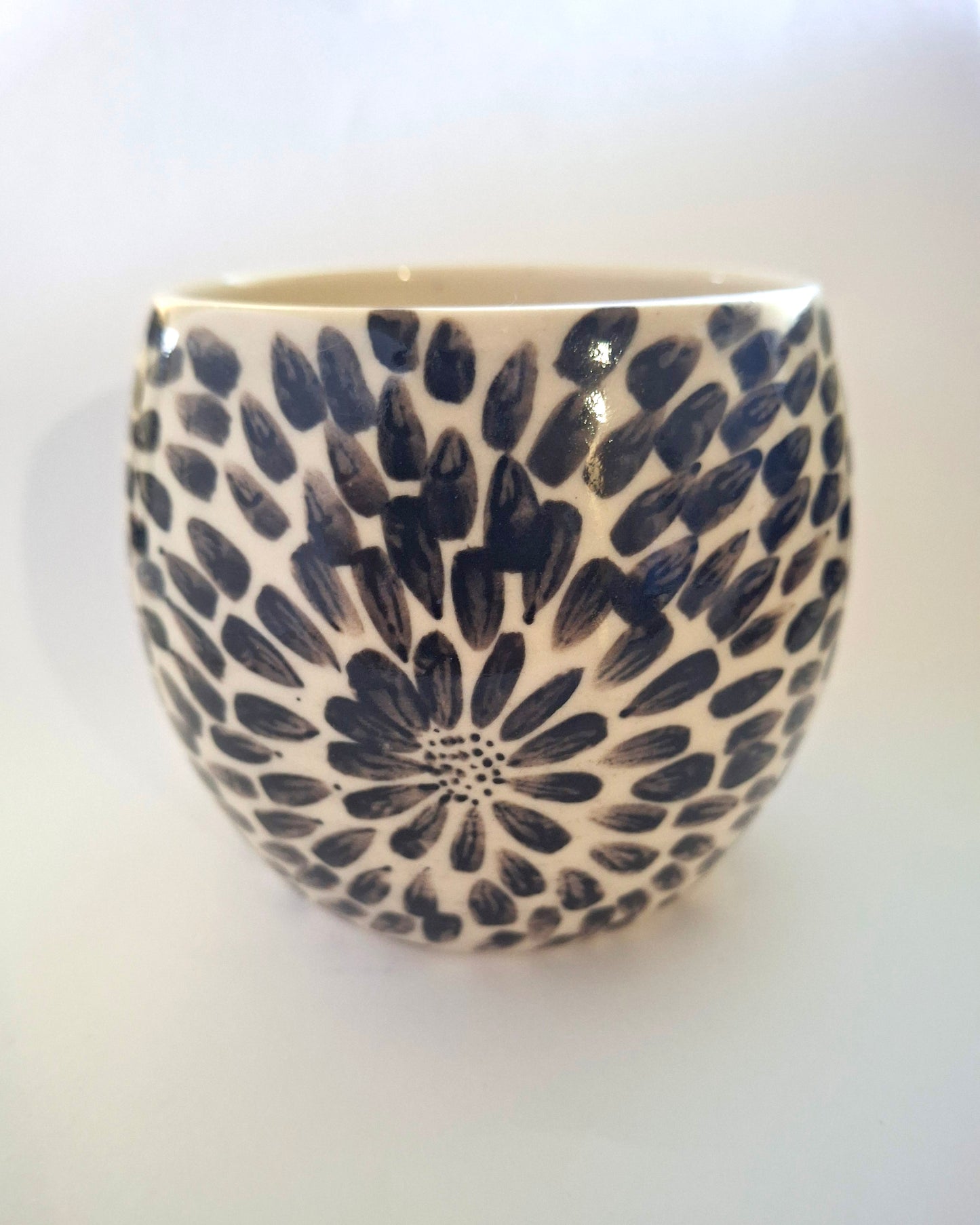 Floral Burst - Stoneware (Black)