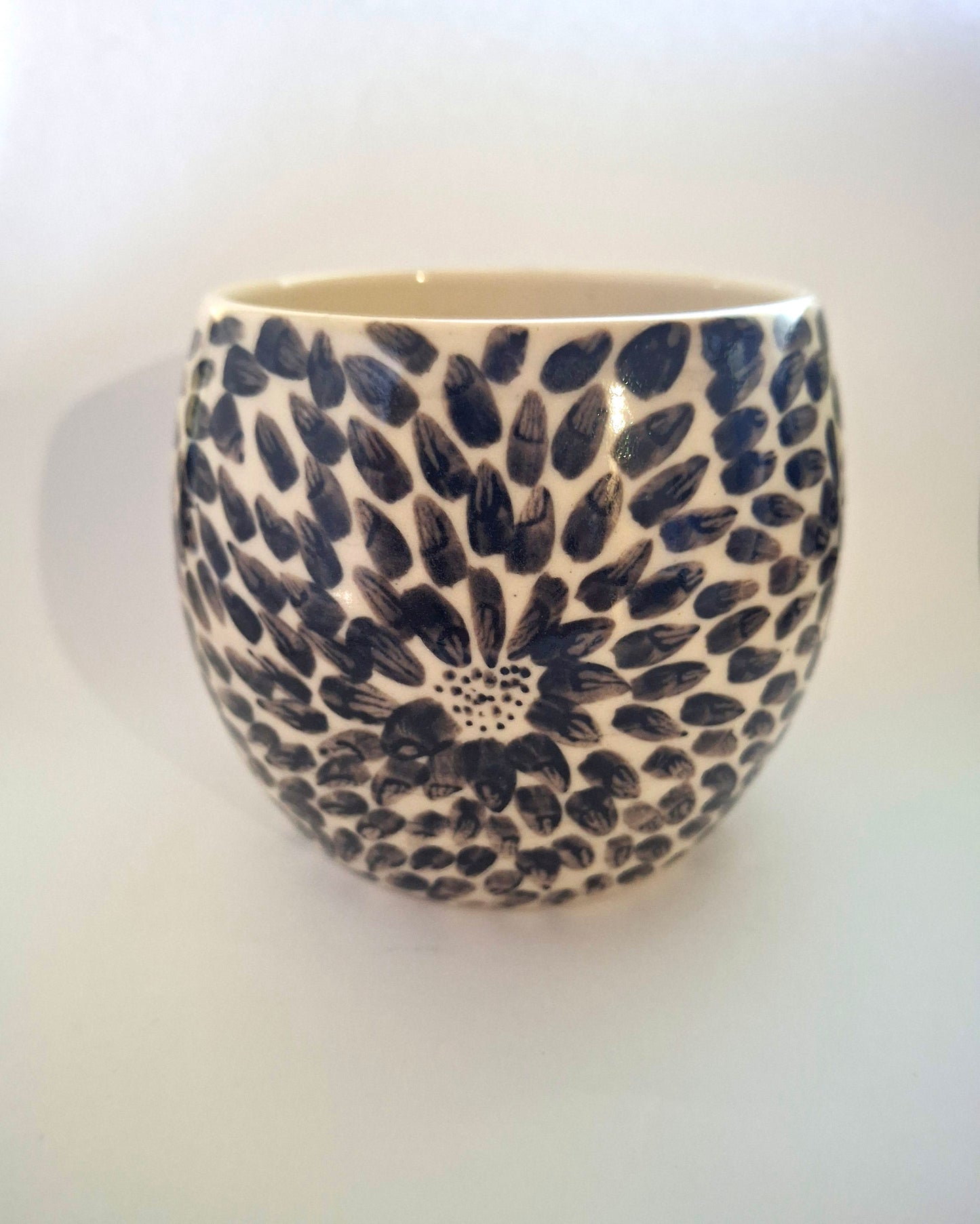 Floral Burst - Stoneware (Black)